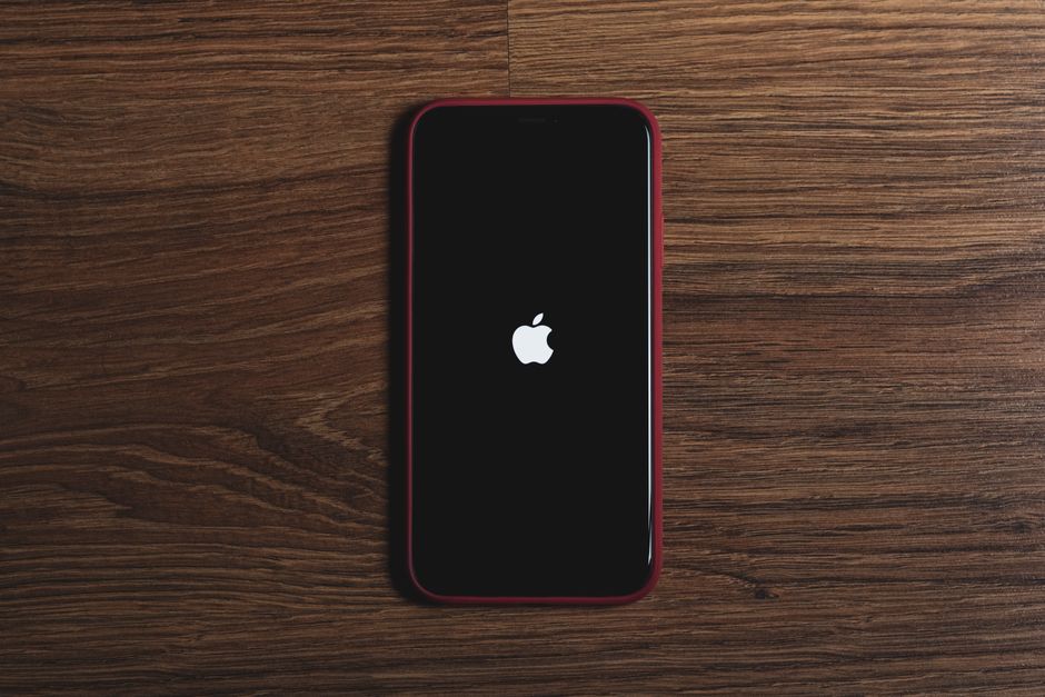 Калъфи за iPhone 17 Pro Max: какво наистина има значение