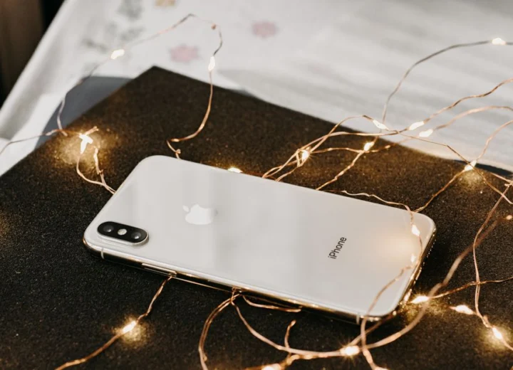 Луксозни калъфи за iPhone: кога стилът започва да струва повече от очакваното