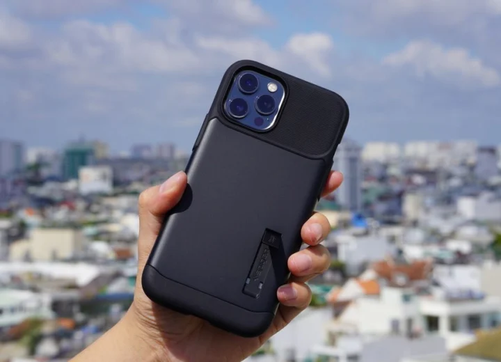 Официален Apple silicone калъф: какво не показва опаковката