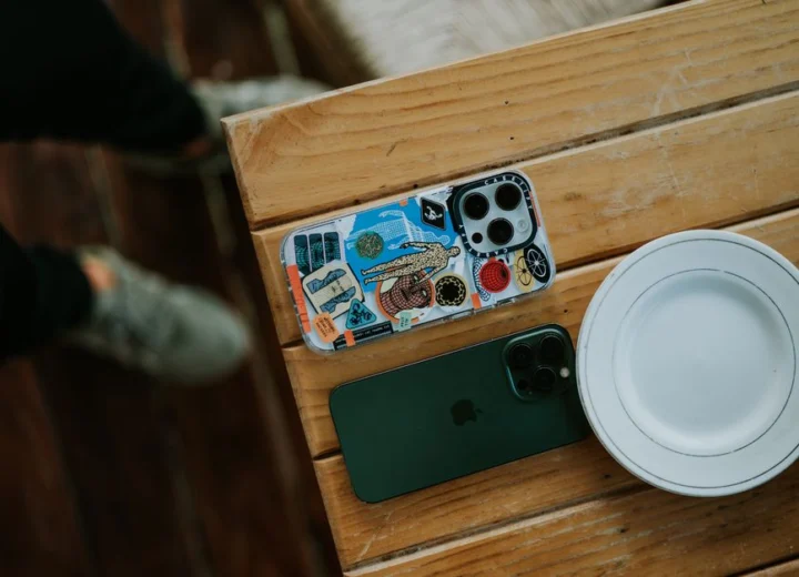 Калъф за iphone със стойка