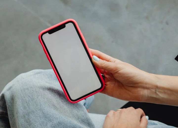 Как да почистя калъф за iPhone