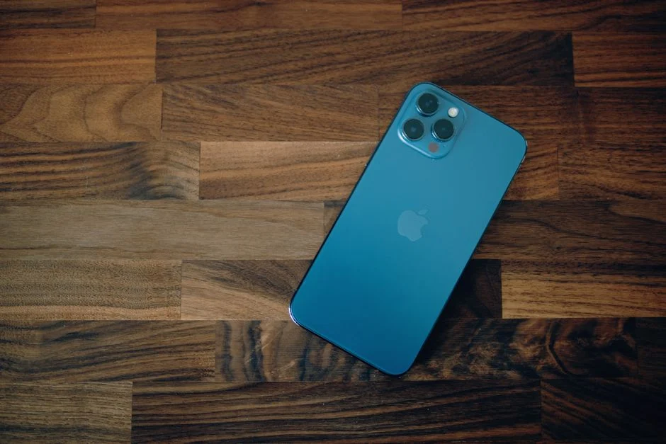 Apple Silicone Case за iPhone: какво да очакваш отвъд меката текстура