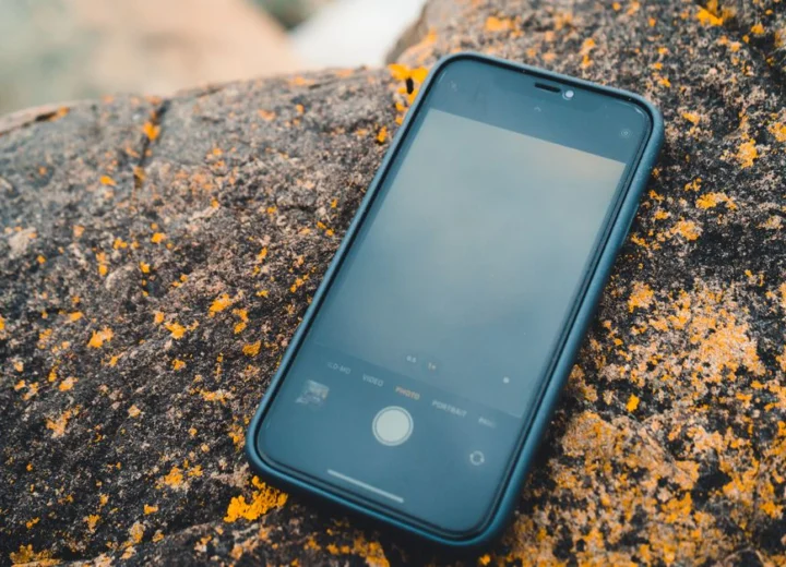 Калъф iPhone за пътуване